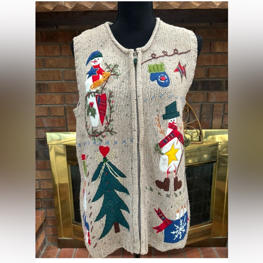 Festive Holiday Christmas Knit Vest with Snowman and Tree Design Size Medium